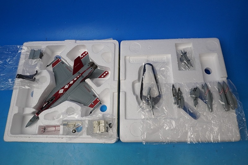 1/72 F/A-18F��ʣ�·��� ����ꥫ���� ��102��Ʈ���������� ��������ɥХå��� ��������50��ǯ ���ڴ��� NF102/#165882 ��HA5132�� �ۥӡ��ޥ�����/���
