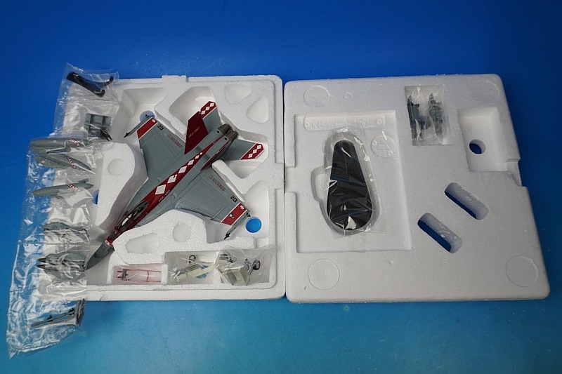 1/72 F/A-18F��ʣ�·��� ����ꥫ���� ��102��Ʈ���������� ��������ɥХå��� ��������50��ǯ ���ڴ��� NF102/#165882 ��HA5132�� �ۥӡ��ޥ�����/���