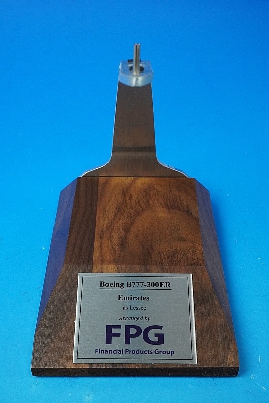 1/200 B777-300ER ߥ졼 A6-EPM ѥåߥ/