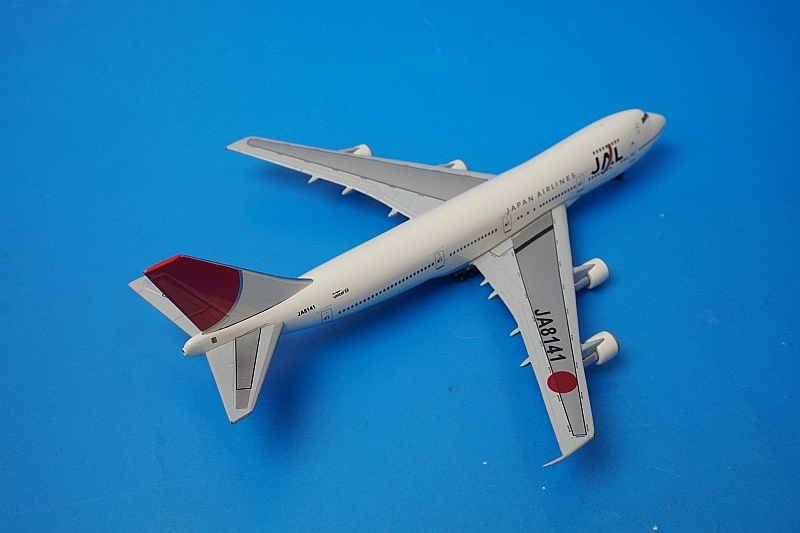 1/400 B747-200B JAL アーク塗装 JA8141 *ブリスター&外箱欠品 1/400 B747-200B JAL アーク塗装 JA8141 *ブリスター&外箱欠品