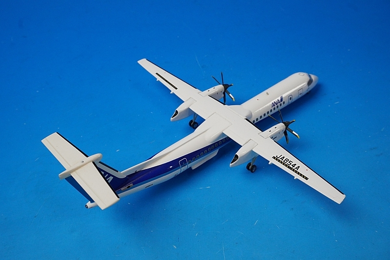全日空商事【DH28010】1/200 ANA DHC-8-400 ANA DeHaviland DHC-8 Q-400 JA855A 1:200 Scale ezToys - Diecast