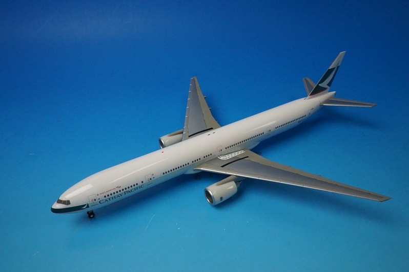 キャセイパシフィック航空　モデルプレーン1/200 完成品 1/200 B777-300 キャセイパシフィック Asia's world city B-HNE