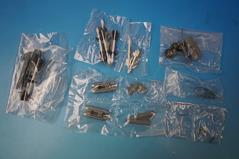 1/72 Su-33 フランカーD ロシア海軍 チムール・アパキージェ少将記念