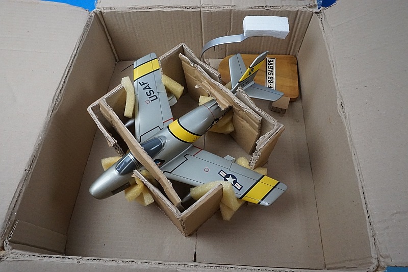 全長約35cm 全幅約37cm ノースアメリカン F-86 セイバー FU-701