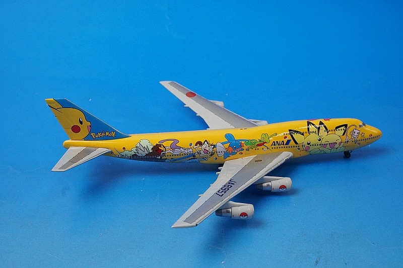 全日空商事 1/400 ANA747-400D「ピカチュウ ジャンボ」 1/400 B747-400 ANA ポケモン ピカチュウジャンボ JA8957