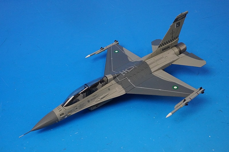 1/72 F-16BM�ʥ֥��å�20MLU/ʣ�·��� �ѥ���������� ��11������ ���ʥȥꥢ�󡦥�������齬�� ��3�����åȴ��� #84606 ��HA38015�� �ۥӡ��ޥ�����/���