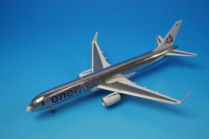 1/200 B757-200 AA ����ꥫ�� ������ �����󥰥�å������� N174AA ��G2AAL219�� �����ߥ�/���
