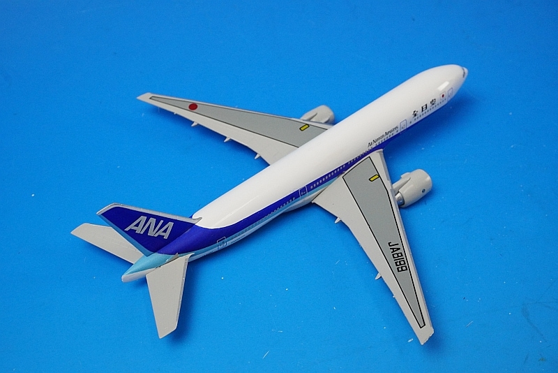 美品　BOEING　777-200　JA8198　1：400　ANA 　金属模型 美品 BOEING 777-200 JA8198 1：400 ANA 金属模型 - メルカリ