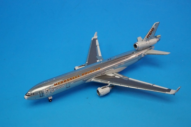 1/400 MD-11 マクドネルダグラス ハウスカラー N111MD ［XX4668］ JC