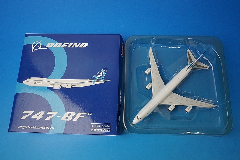 1/400 B747-8F ボーイング ハウスカラー 地上姿勢 N5017Q