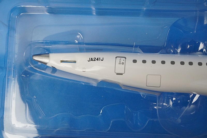 1/200 エンブラエル190 J-AIR ジェイエア JA241J [BJQ1176] JALUX/中古