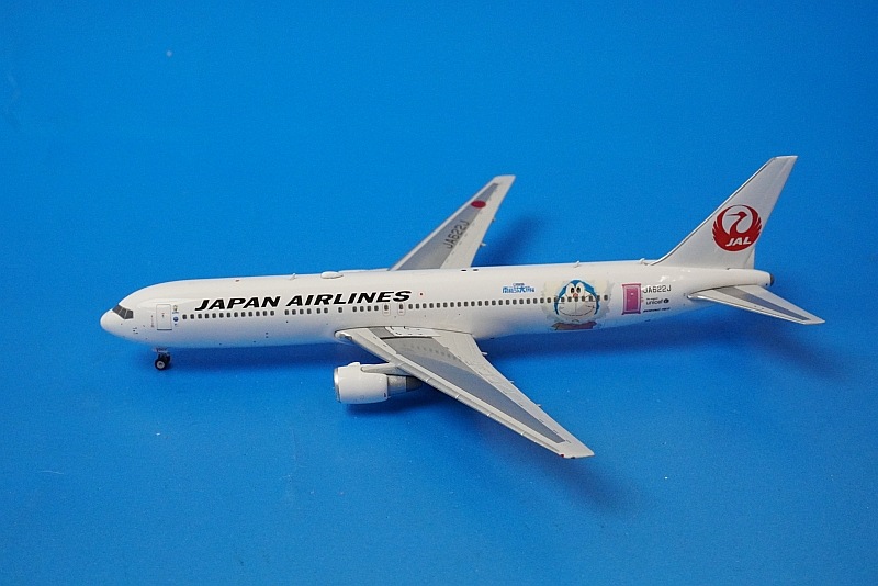 【最終お値下げ】JAL ドラえもんJET デカールモデルプレーン 1/400 B767-300ER JAL ドラえもん のび太の南極カチコチ大冒険