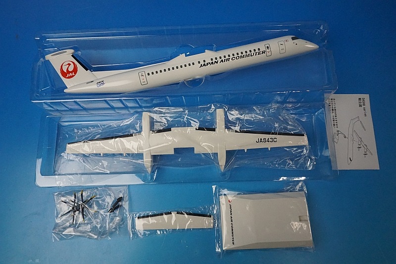 JAC 日本エアコミューターDHC-8-Q400(JA843C)1:100 JAC 日本エアコミューターDHC-8-Q400(JA843C)1:100