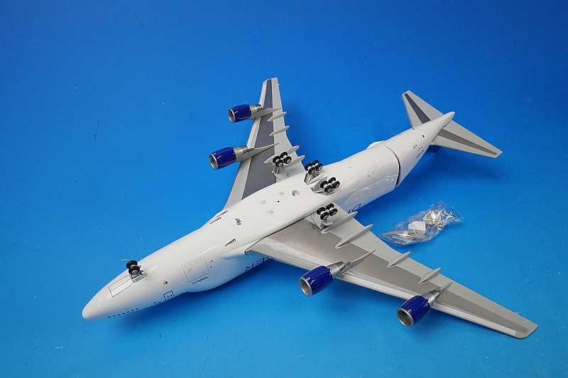 1/200 B747-400（LCF） ドリームリフター N718BA 開閉選択式
