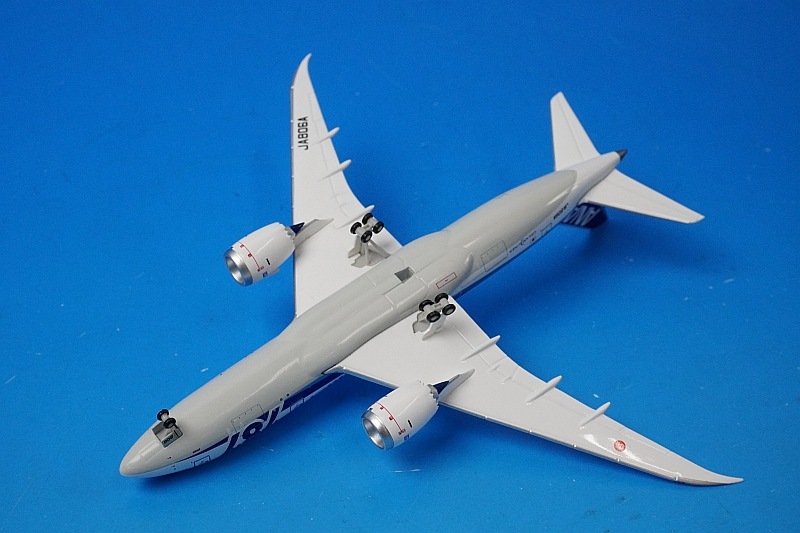 ANA 1/400 Boeing 787-8 全日空商事 NH40068 1/400 B787-8 ANA ロゴ付き 主翼地上姿勢 JA806A [NH40068