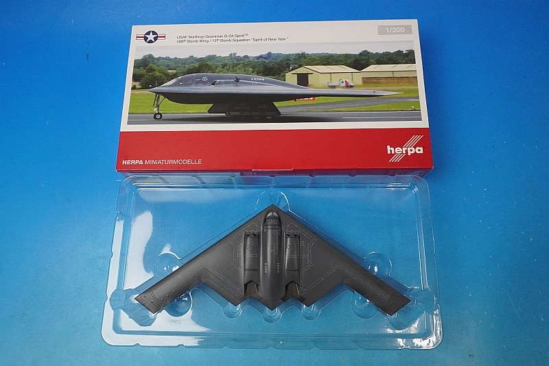 【herpa】アメリカ空軍 B-2A爆撃機 スピリッツオブルイジアナ herpa】アメリカ空軍 B-2A爆撃機 スピリッツオブルイジアナ