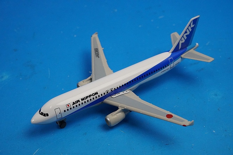 1/500 A320-200 ANK エアーニッポン JA8389 ガリバー/中古｜｜飛行機