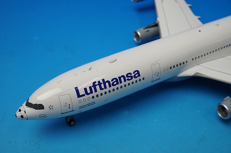 1/200 A340-300 ルフトハンザ フットボール D-AIGS ［B-LH340-001］ B