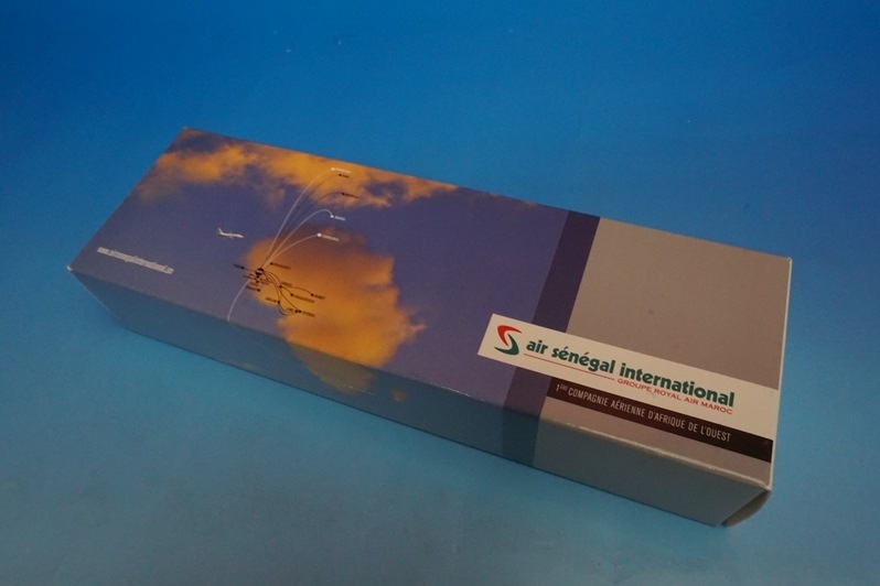 1/200 B737-700 �������ͥ��� 6V-AHU �ۡ�����/���