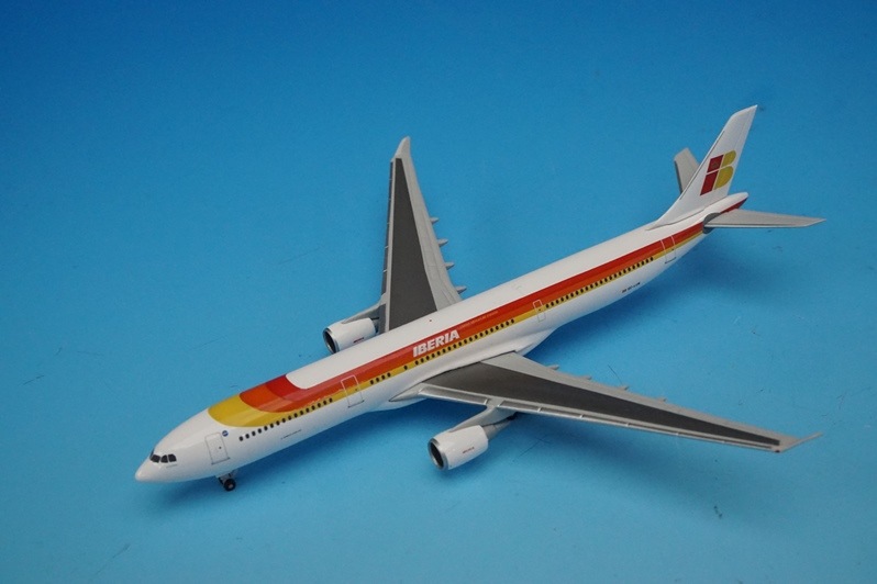 1/500 A330-300 ���٥ꥢ EC-LUK ��524551�� �إ��/���
