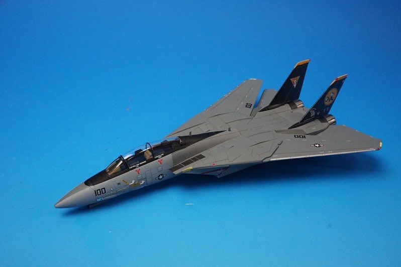 F-14A  VF-31 トムキャッターズ NK101 ホーガンウイングス Amazon | F-14D アメリカ海軍 VF-31 トムキャッターズ NK101