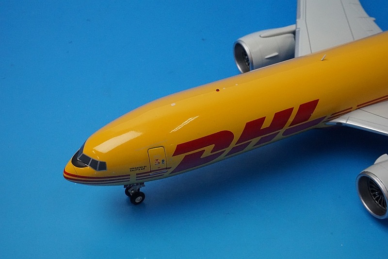 1/200 B777-200LRF DHL(カリッタエア) N774CK 開閉選択式 ［G2DHL952
