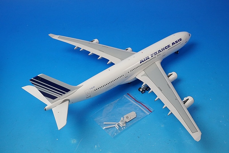 GULF AIR エアプレーンモデル　希少　Airbus A340 1/200 GULF AIR エアプレーンモデル 希少 Airbus A340 1/200 GULF AIR エア
