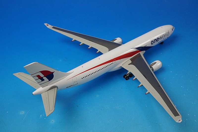 1/200 A330-323X マレーシア ワンワールド 9M-MTE [XX2750] JC