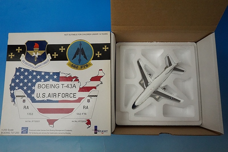 1/200 B737-200 (T-43A)  ����ꥫ���� SPIRIT OF SAN ANTONIO ��AF73-1153 ��IF732021�� ����ե饤��/���
