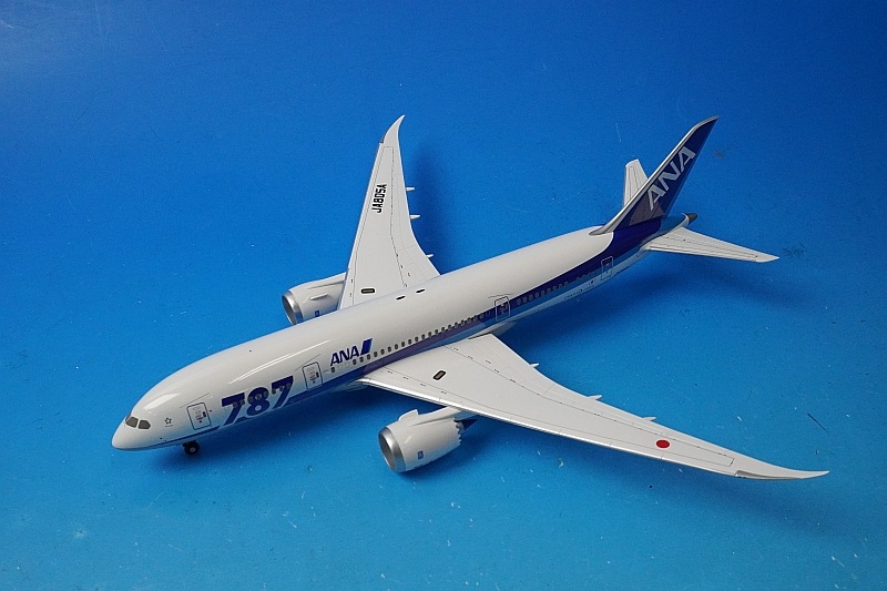 ANA ボーイング 787-8 NH20055 1:200 Amazon.com: Hasegawa 1/200 ANA B787-8 Plastic Model 16