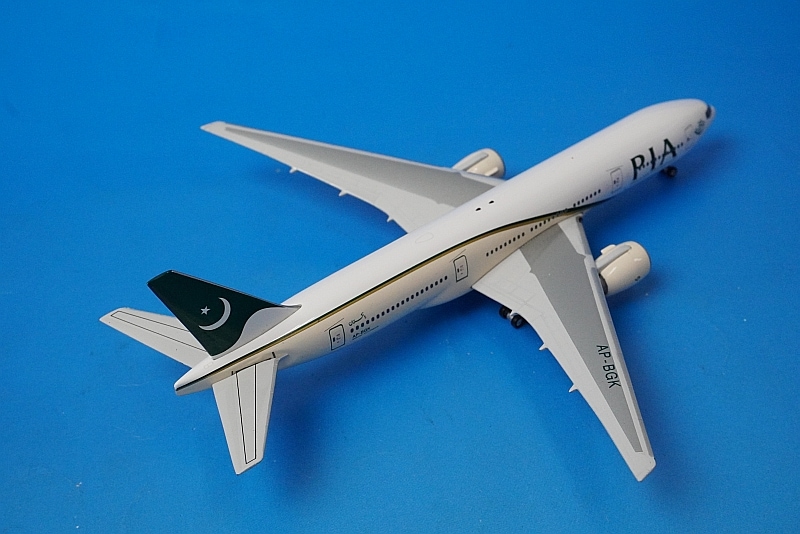 1/400 B777-200/ER PIA パキスタン AP-BGK ［10411］ フェニックス