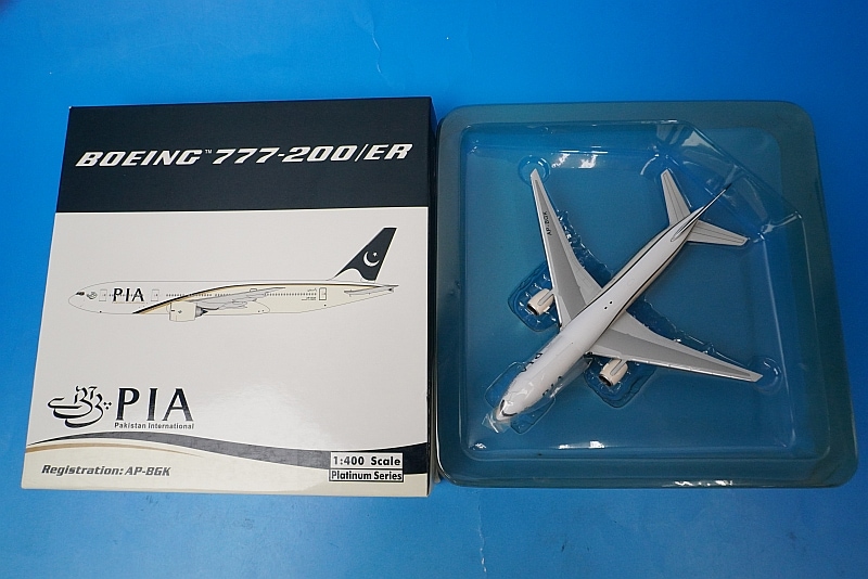PIA パキスタン国際航空 ボーイング 777 模型飛行機 LED インテリア universal-cl-store_2410-006