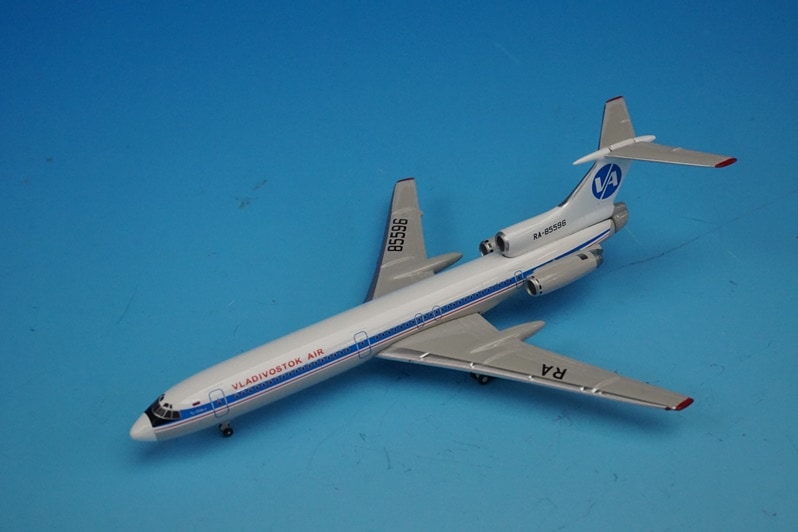 1/400 ウズベキスタン航空 ツポレフ Tu-154 ウズベキスタン航空 機材