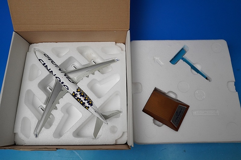 1/200 A340-300 �ե��󥨥��� �ޥ��å� ���˥å� OH-LQD ��XX2634] JC�����󥰥�/���