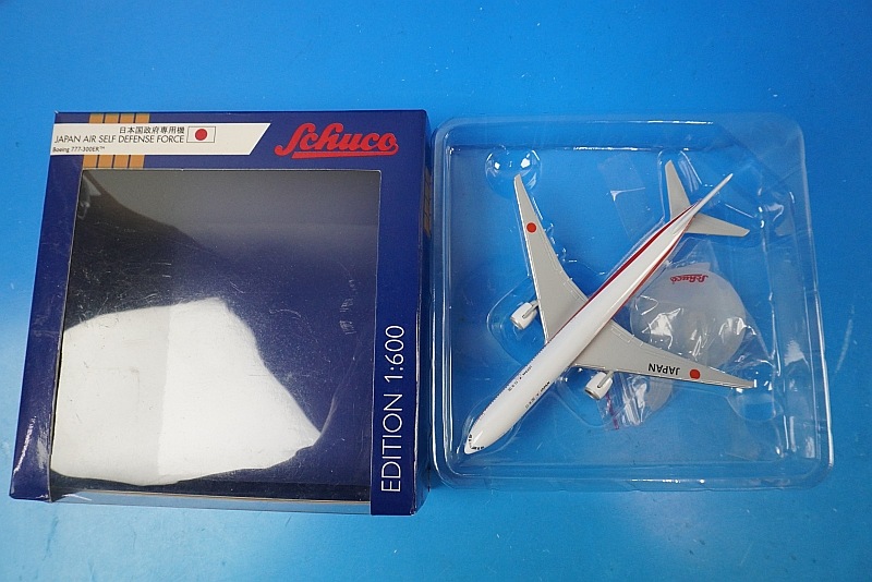 【値下げ中】カタール航空　ボーイング777-300 模型 楽天市場】ボーイング 777-300ER カタール航空 A7-BAC 1/200