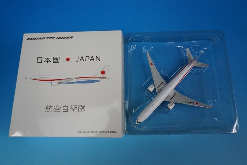 航空機・ヘリコプター JALUX 1/400 JAPAN AIRLINES B777-300ER JALUX 1/400 JAPAN AIRLINES B777-300ER - メルカリ