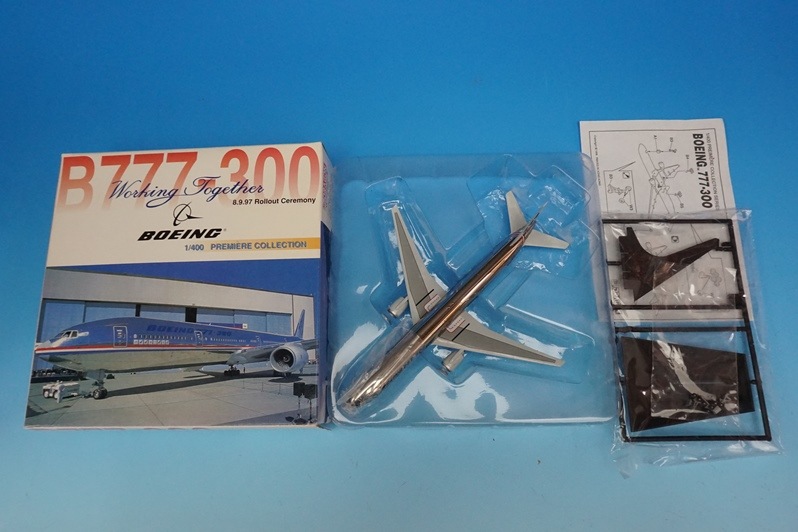 1/400 B777-300 ボーイング ハウスカラーロールアウト塗装 N5014K