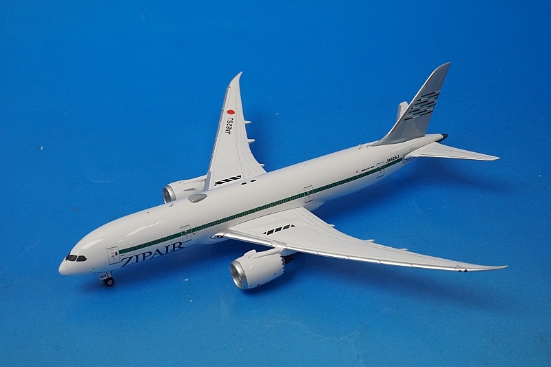 1/400 B787-8 ジップエア JA826J [04476］ フェニックス/中古