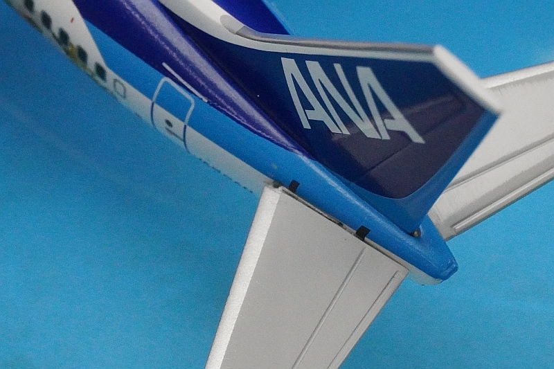 全日空商事 1/200 ANA B737-800 東北FLOWER JET NH20148 1:200 BOEING 737-800 JA85AN 東北FLOWER JET ABS樹脂