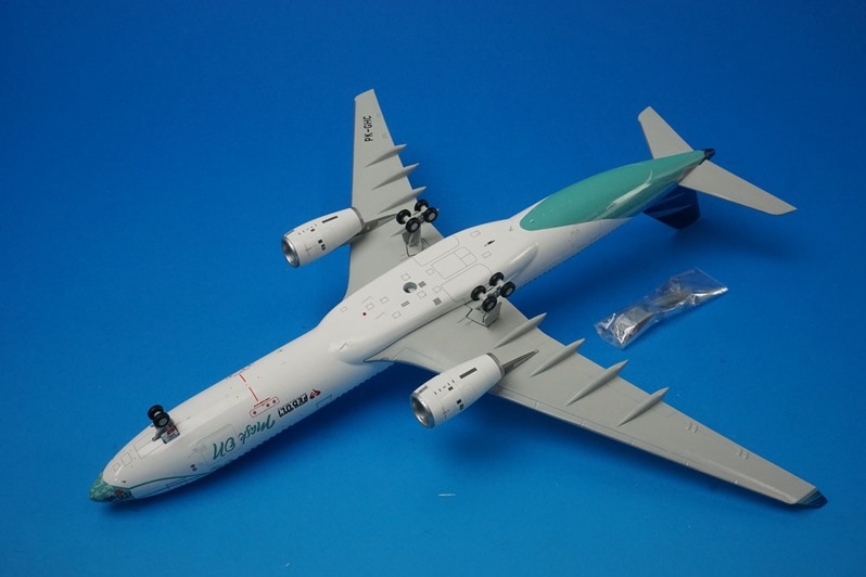 1/200 A330-300 ガルーダインドネシア Mask On PK-GHC ［LH2270