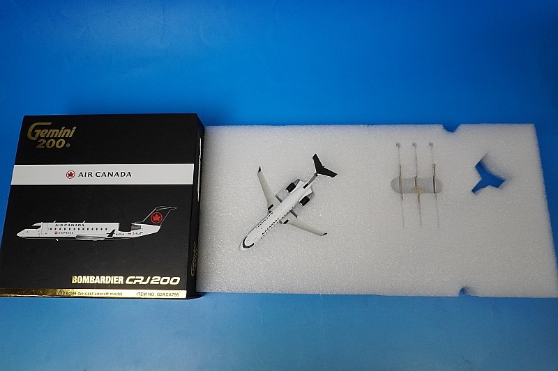 1/200 ボンバルディア CRJ200 エアカナダエクスプレス C-FIJA  