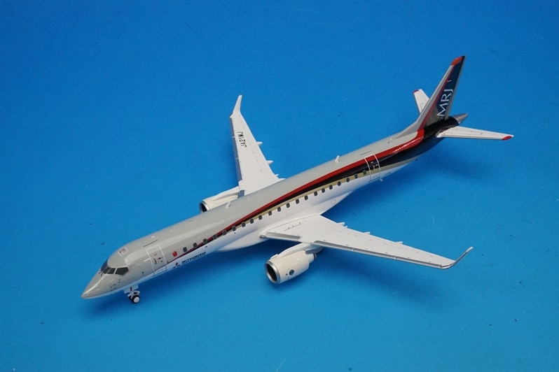 1/200 全日空商事 MRJ90 飛行試験5号機 Amazon.co.jp: 全日空商事 1/200 MRJ90 JA25MJ 飛行試験機5号機