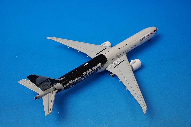 1/400 B777-300ER ラタム STAR WARS/スターウォーズ ストーム