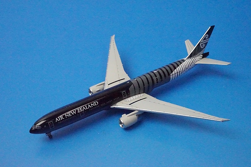 1/400 B777-300ER �˥塼�������� ������֥�å��� ZK-OKQ [XX4921] JC�����󥰥�/���