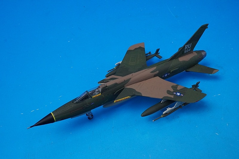 1/144 F-105D ������������� ����ꥫ���� ��355�����Ʈ�Ҷ��� ��357�����Ʈ������ �����꡼���� RU/#60-0504 ��AV440027] ���������˥���/���