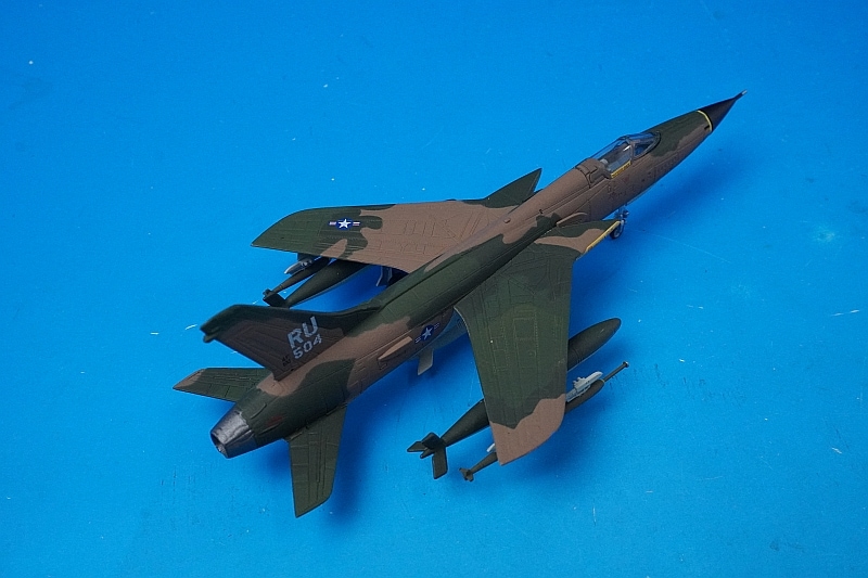 1/144 F-105D ������������� ����ꥫ���� ��355�����Ʈ�Ҷ��� ��357�����Ʈ������ �����꡼���� RU/#60-0504 ��AV440027] ���������˥���/���