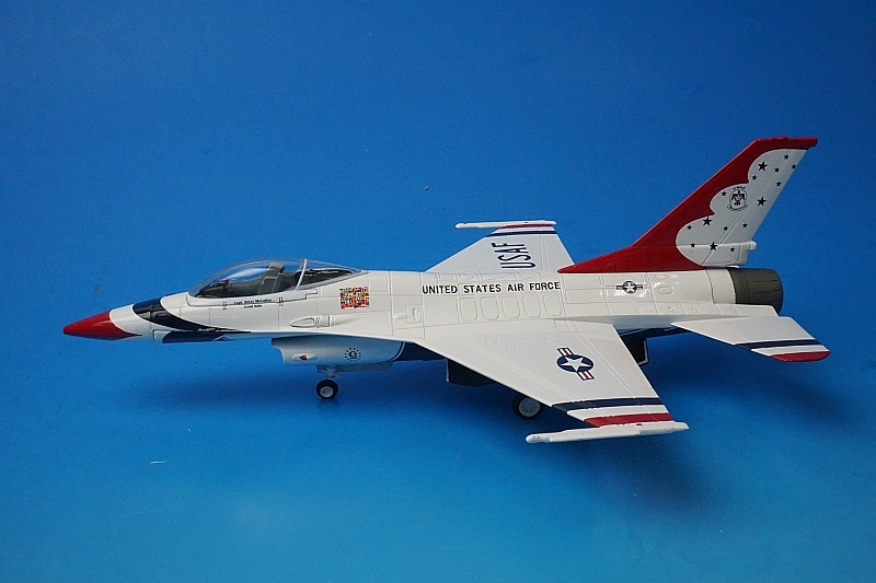 1/48 F-16 ファイティングファルコン アメリカ空軍