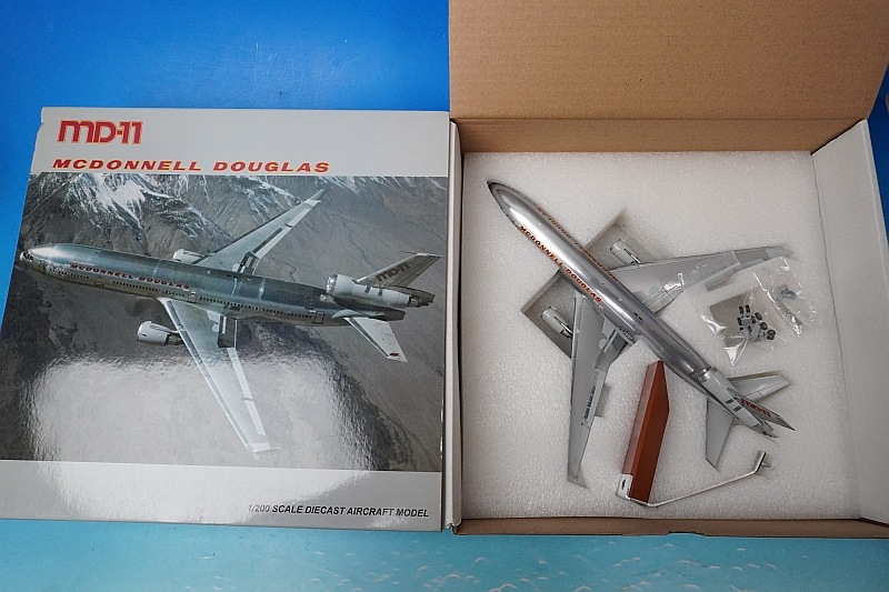 1/200 MD-11 �ޥ��ɥͥ�����饹 �ϥ������顼 N111MD ��XX2353�� JC�����󥰥�/���