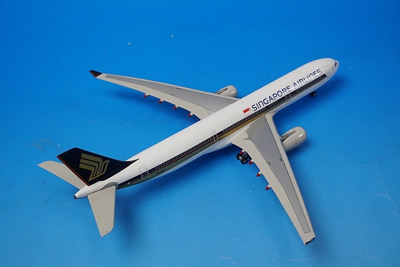 旅客機模型　ドラゴン航空　A330-300　　　た CATHAY DRAGONAIR ドラゴン航空 AIRBUS 330-300 Cathay Dragon
