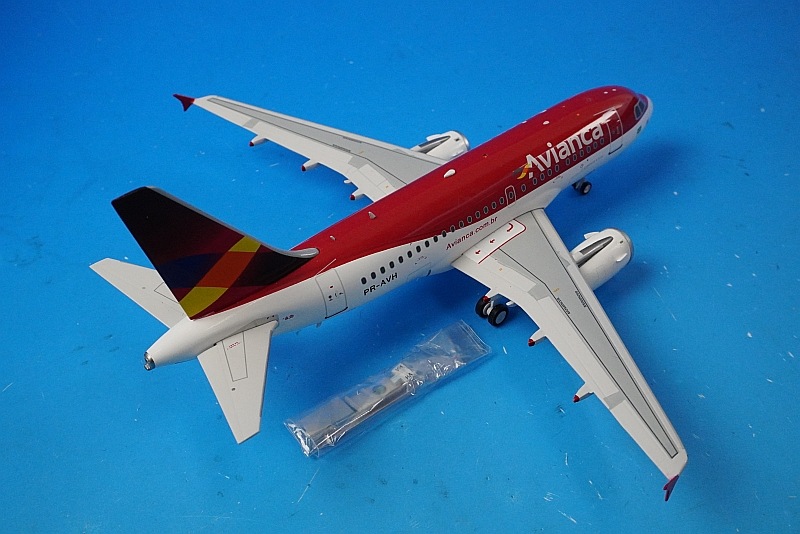 1/200 A318-100 ���ӥ��󥫡��֥饸�� PR-AVH ��IF318AV1124�� ����ե饤��/���